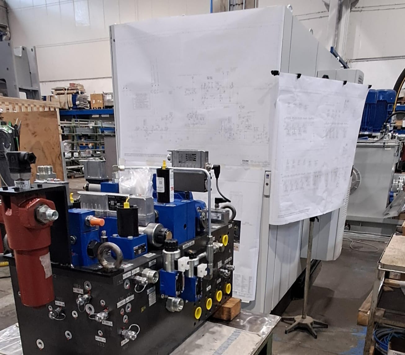 Equipo de ingenieros hidráulicos de Hiper Hidráulico